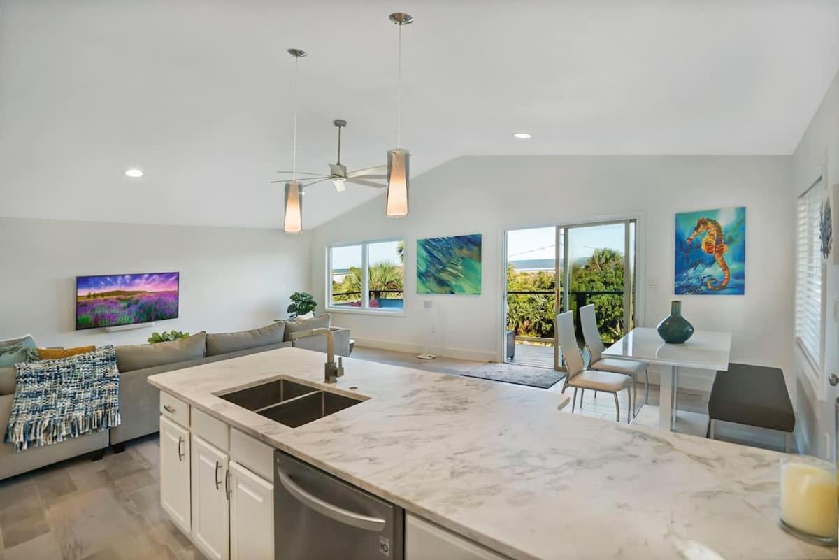 Ocean Views Retreat! Renovated Apt With Beach Bikes! St. Augustine Exteriör bild